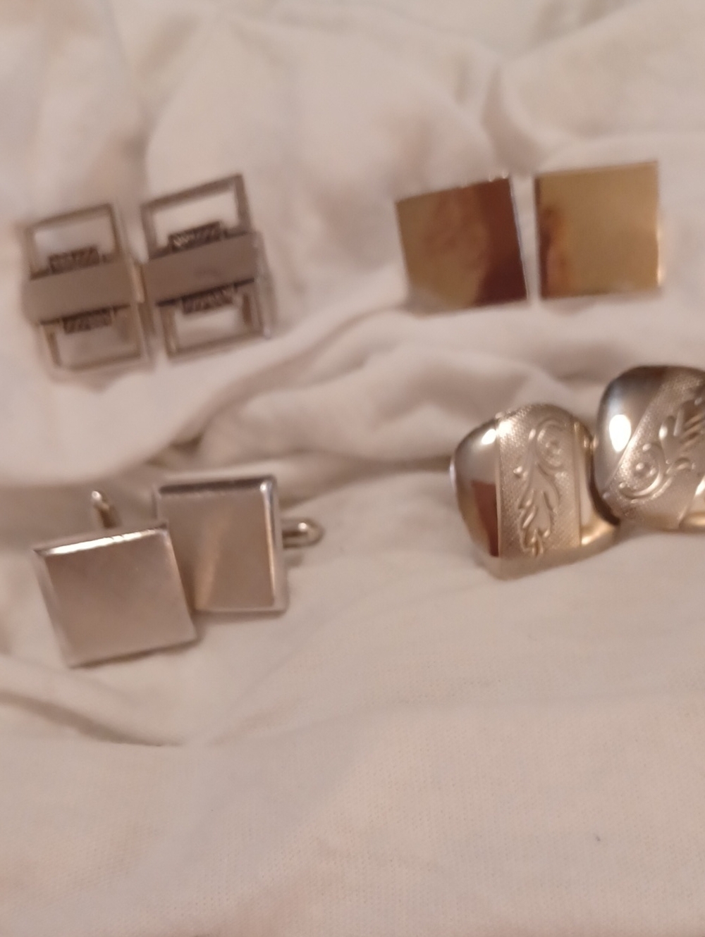 4 pairs cufflinks silver color. Dress casual cuff links